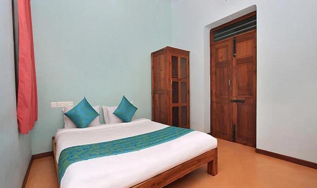 אורוויל Fabhotel Les Boganveillea מראה חיצוני תמונה