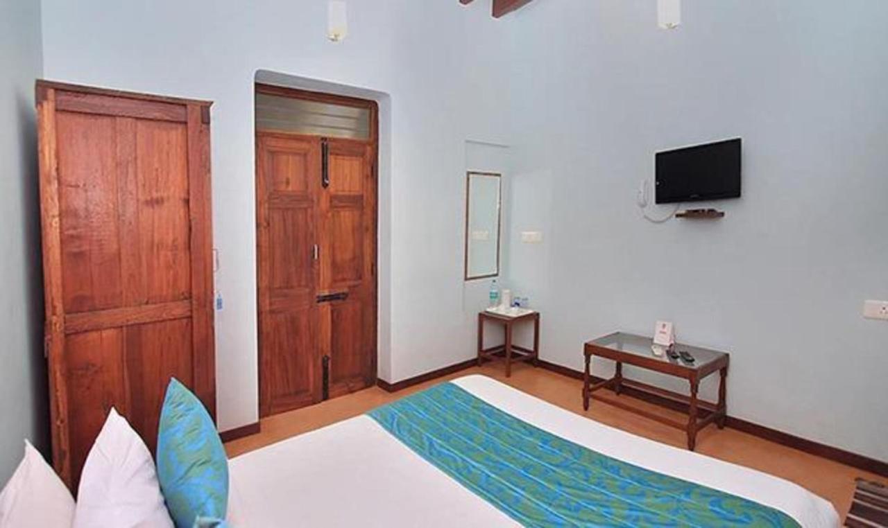 אורוויל Fabhotel Les Boganveillea מראה חיצוני תמונה